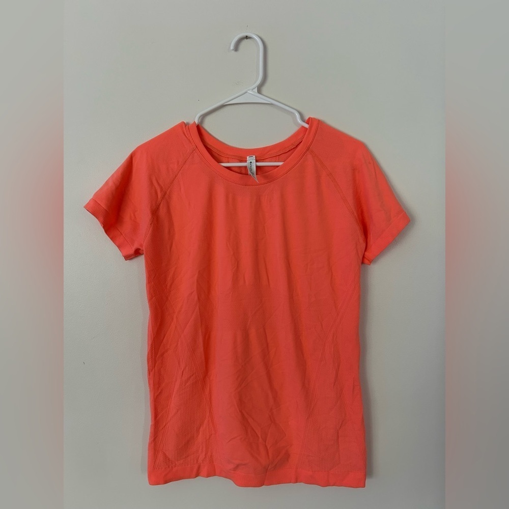 Athleta Momentum Seamless Sport Length Tee Vermillion Size Large